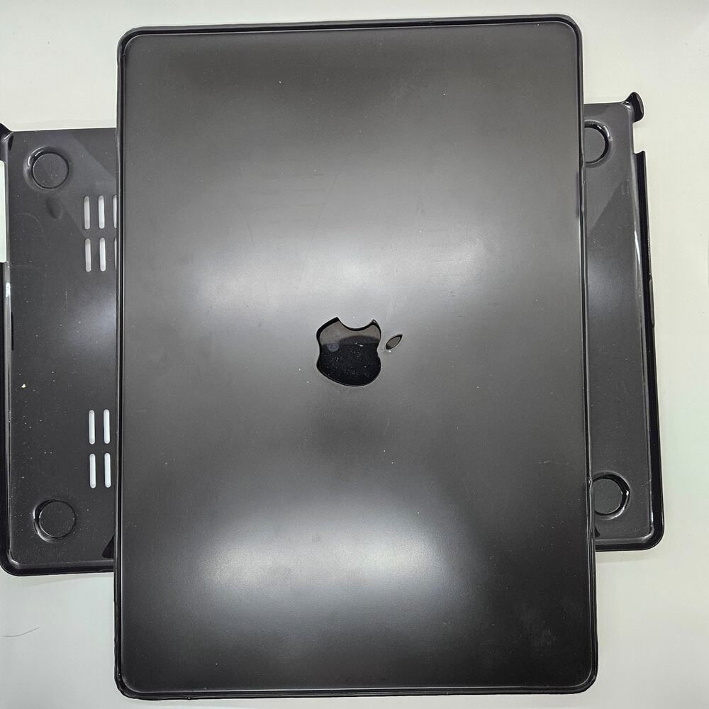 Apple Labtop Case - Picture 3 of 5